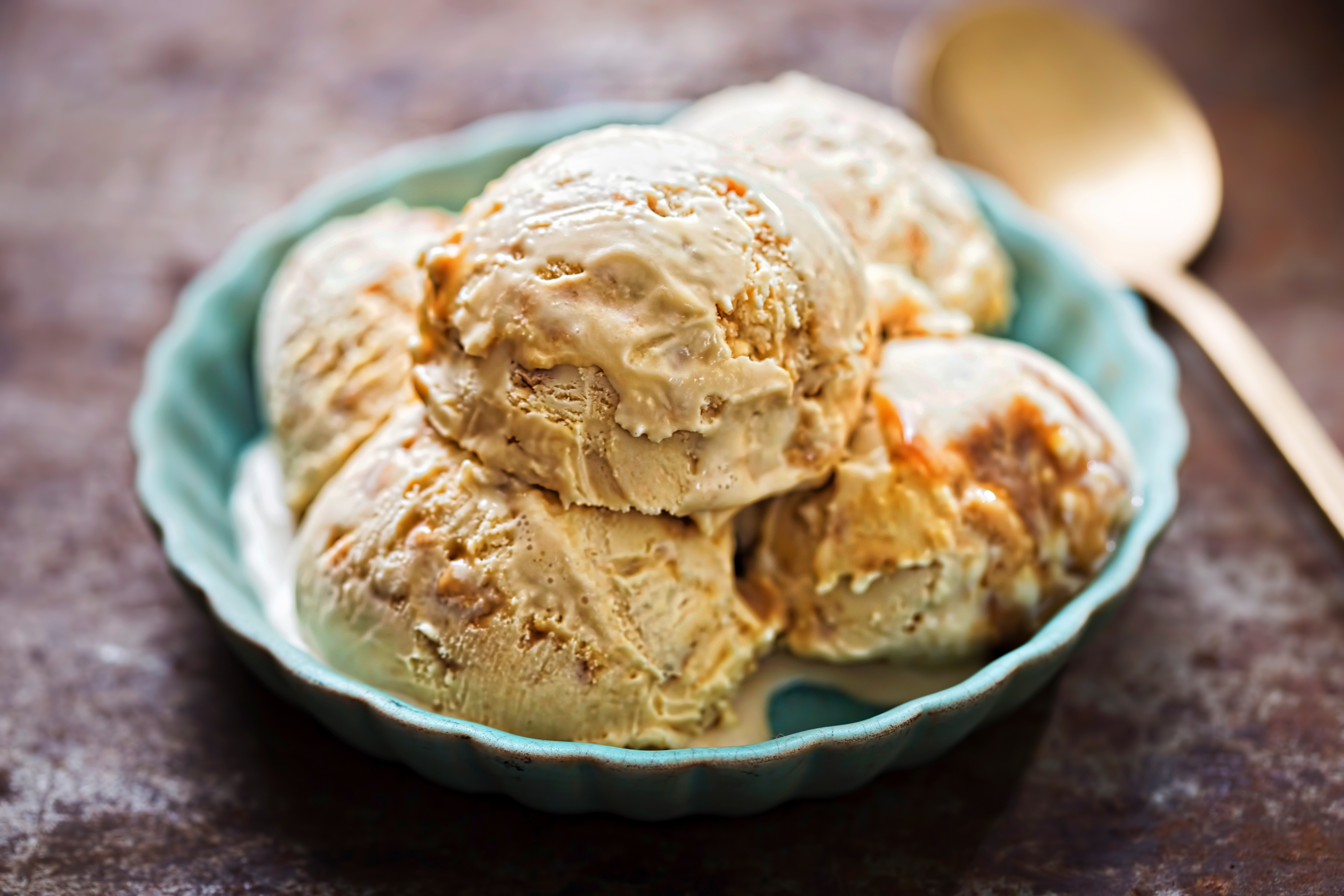 Brown bread ice cream