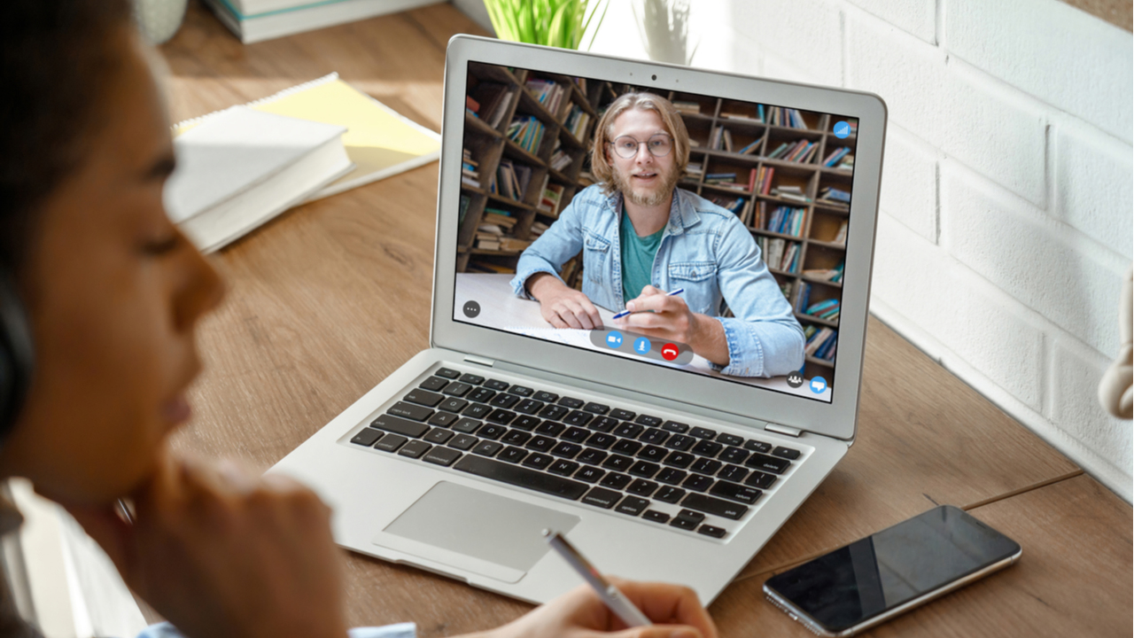 Staying healthy at home – advice for students